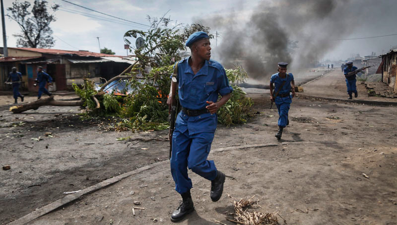 Τουλάχιστον 17 νεκροί σε συγκρούσεις στην πρωτεύουσα της ΛΔ του Κονγκό