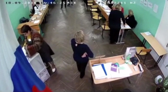 Σάλος με βίντεο που καταγράφουν νοθεία στις ρωσικές εκλογές