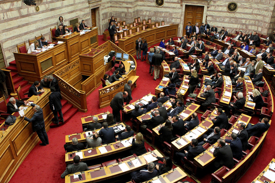 [LIVE]: Ψηφίζεται σήμερα στη Βουλή το πολυνομοσχέδιο με τα προαπαιτούμενα