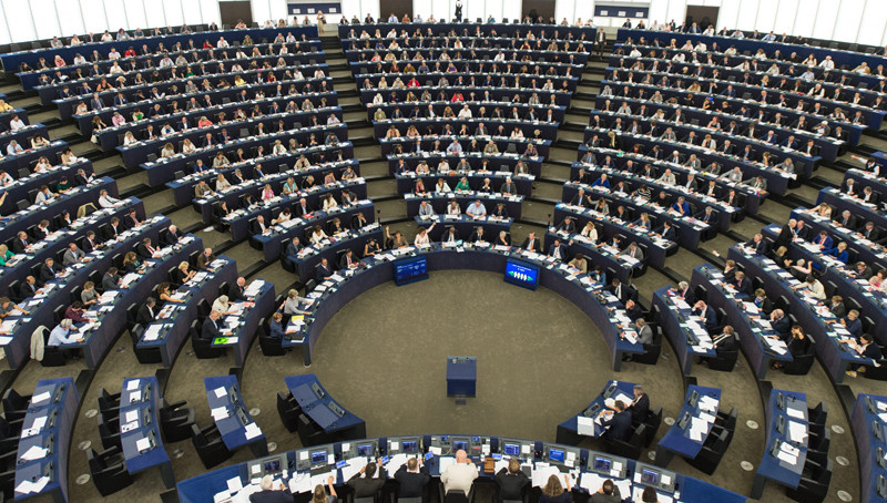 Το ευρωκοινοβούλιο ζητάει διασφάλιση των συλλογικών διαπραγματεύσεων στην Ελλάδα