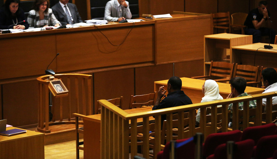 Δίκη Χρυσής Αυγής: Αναγνωρίστηκε και ο πέμπτος δράστης της επίθεσης στους Αιγύπτιους