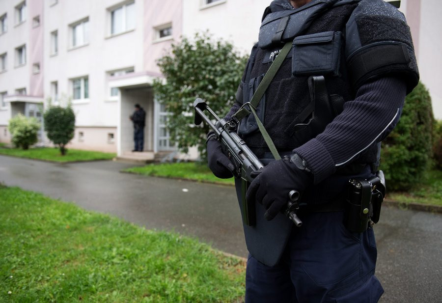 Συναγερμός στη Γερμανία: Εντόπισαν εκρηκτικά σε διαμέρισμα