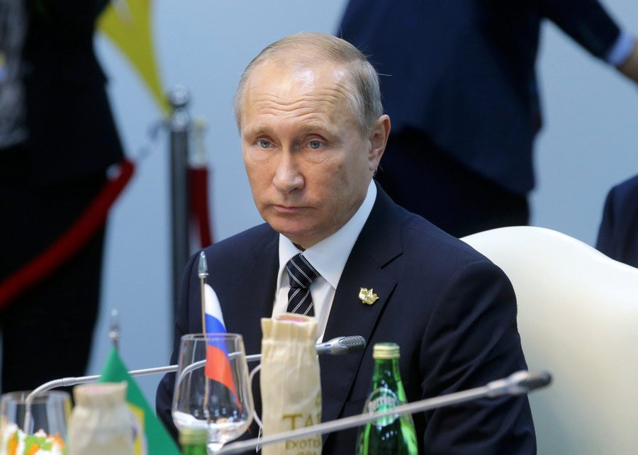 Πούτιν: Δεν θέλουμε να επηρεάσουμε τις αμερικανικές εκλογές