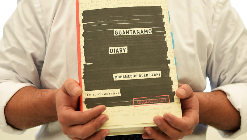 Αποφυλακίστηκε ο συγγραφέας του «Ημερολογίου του Γκουαντάναμο»