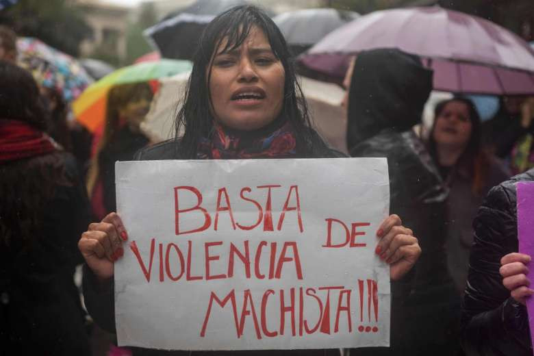 Αργεντινή: Στους δρόμους οι γυναίκες μετά τον βιασμό και τη δολοφονία 16χρονου κοριτσιού