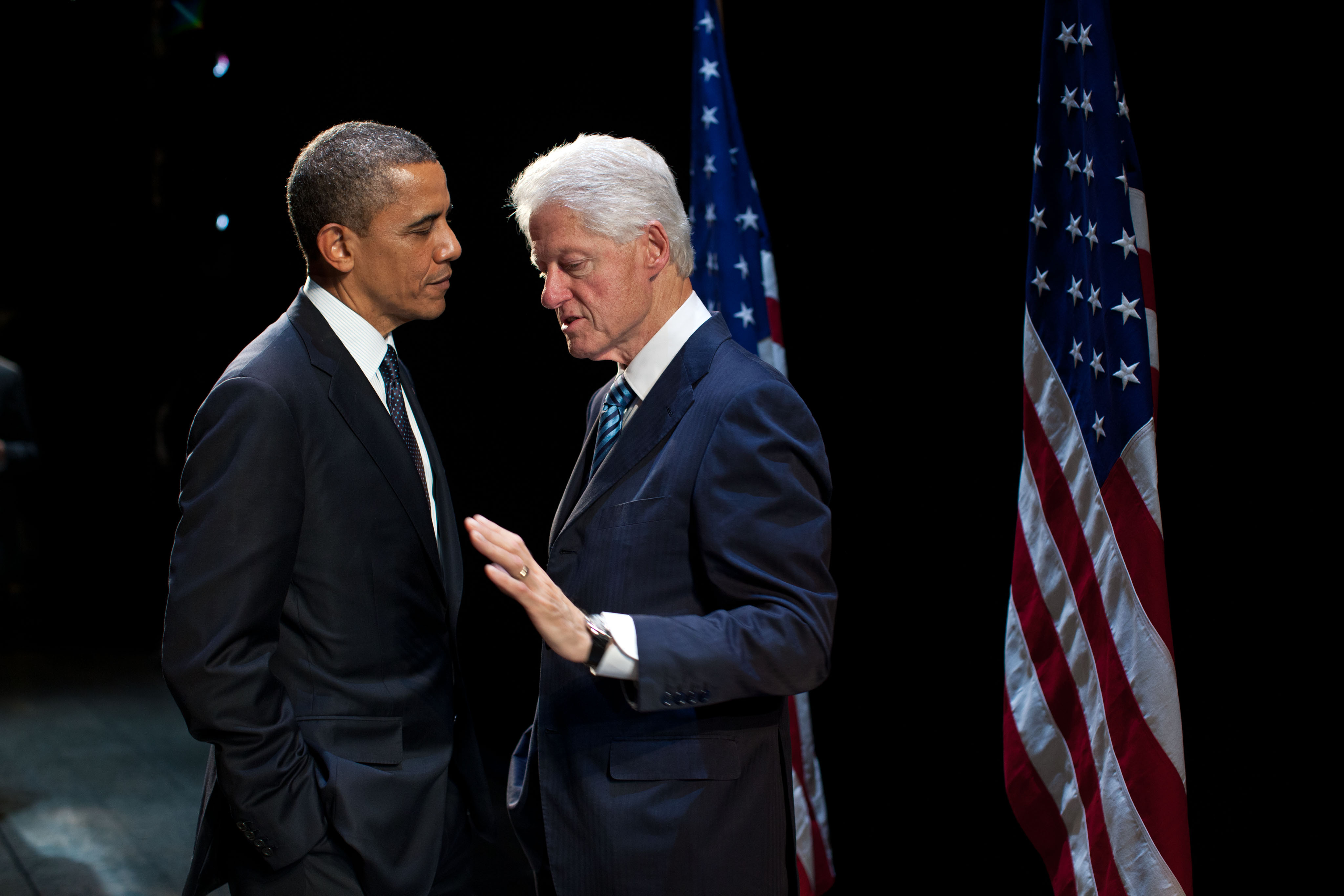 Wikileaks: Ομπάμα και Κλίντον πίεζαν Τσίπρα – Μέρκελ για το τρίτο Μνημόνιο