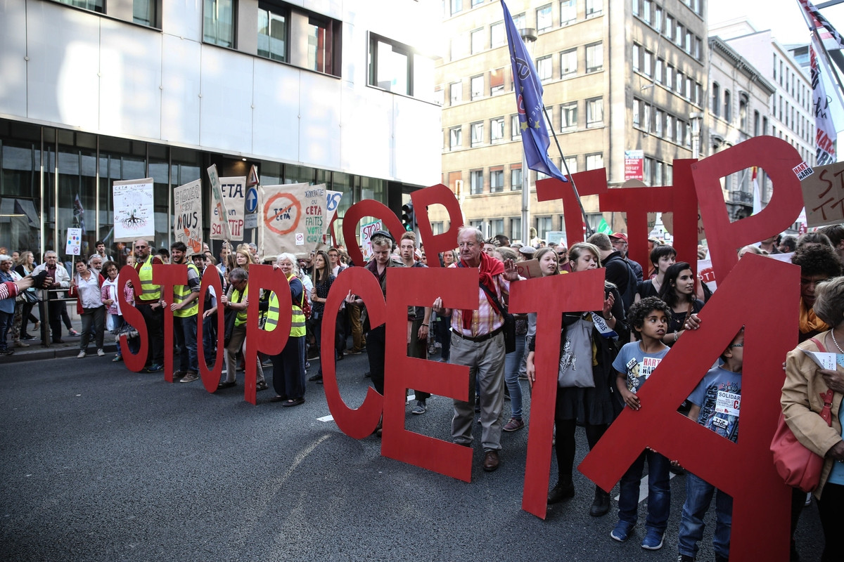 CETA: Η Βαλονία προκαλεί ευτυχία στην Ευρώπη