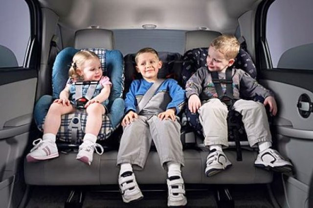 Παιδικά καθίσματα αυτοκινήτου – Τί πρέπει να προσέχουμε