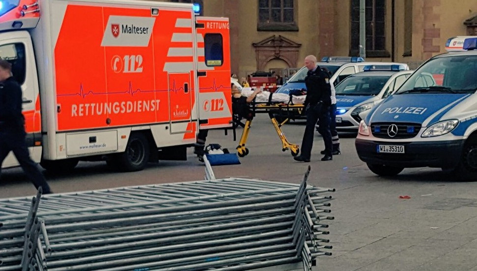 Τέσσερις τραυματίες από επίθεση με μαχαίρι σε σιδηροδρομικό σταθμό της Φρανκφούρτης [ΒΙΝΤΕΟ]