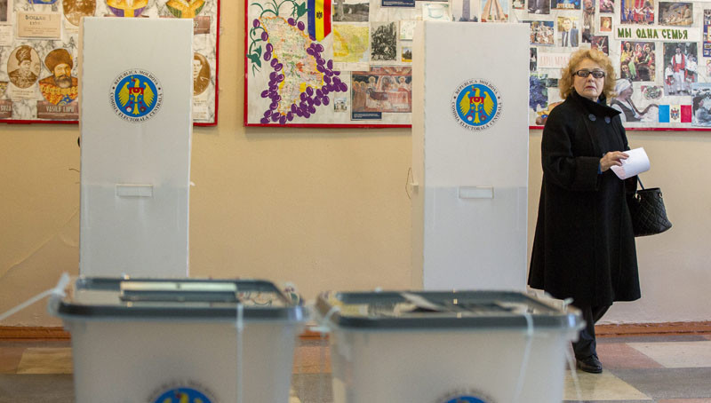 Άνοιξαν οι κάλπες για τις προεδρικές εκλογές στη Μολδαβία