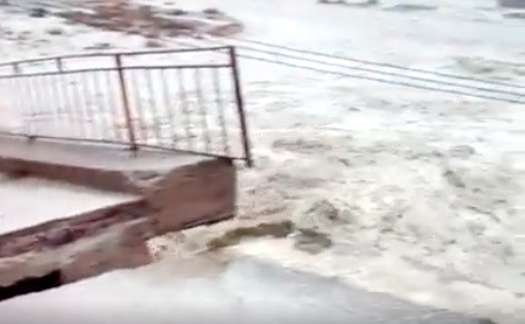 Πλημμύρες στα Ιωάννινα – Κατέρρευσε γέφυρα στην Κόνιτσα [ΒΙΝΤΕΟ]