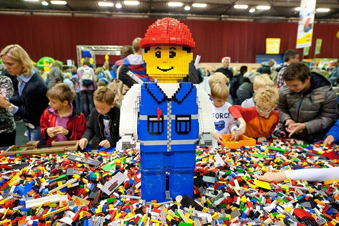 H LEGO σταματάει τη διαφήμιση στη Daily Mail – Το πρωτοσέλιδο του μίσους
