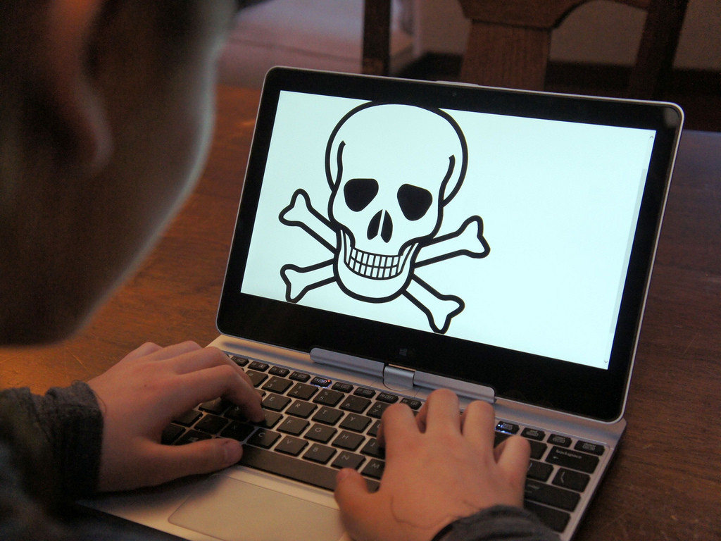 Παιδεραστία στο διαδίκτυο: Που κρύβεται ο κίνδυνος