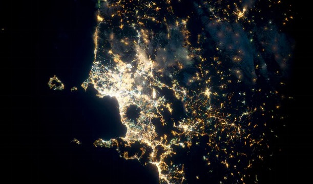 Μπορείτε να αναγνωρίσετε ποιές είναι αυτές οι πόλεις όπως φαίνονται από το Διάστημα;