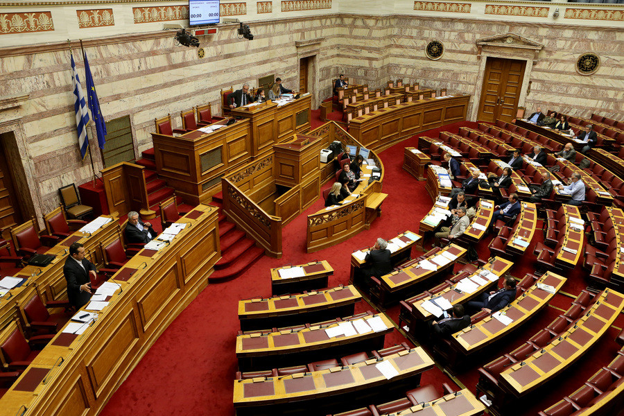 Με πρωτογενές πλεόνασμα πάνω από 1,8% πάει στη Βουλή ο προϋπολογισμός