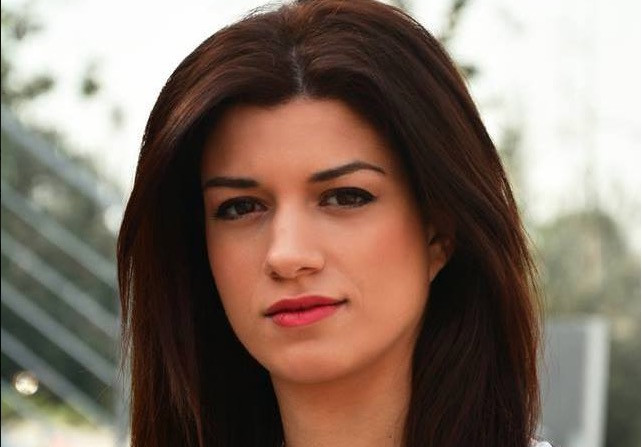 Ποιά είναι η 28χρονη που αναλαμβάνει το πρωθυπουργικό γραφείο στη Θεσσαλονίκη