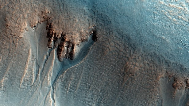 Ανακαλύφθηκαν τεράστια αποθέματα νερού κάτω από πεδιάδα στον ‘Αρη