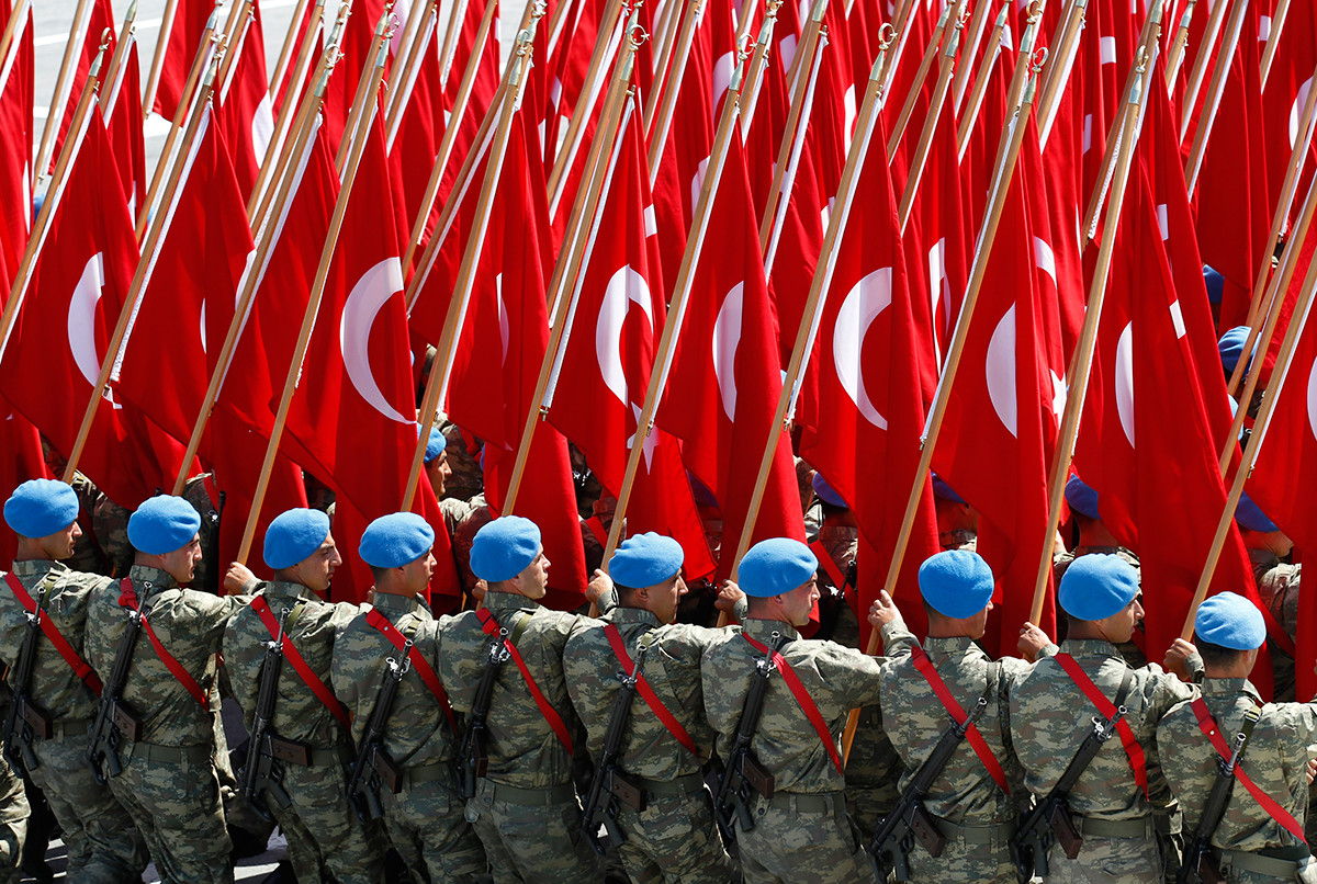 Πώς ο Ερντογάν υπέταξε τον τουρκικό στρατό