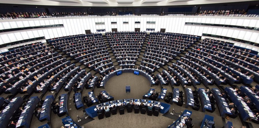 Ευρωβουλευτές προς Eurogroup: Πάρτε μέτρα για την ελάφρυνση του ελληνικού χρέους