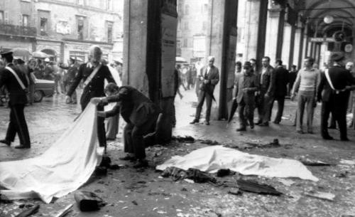Σαράντα πέντε χρόνια από τη βόμβα στην Πιάτσα Φοντάνα κι οι υπαίτιοι παραμένουν ατιμώρητοι