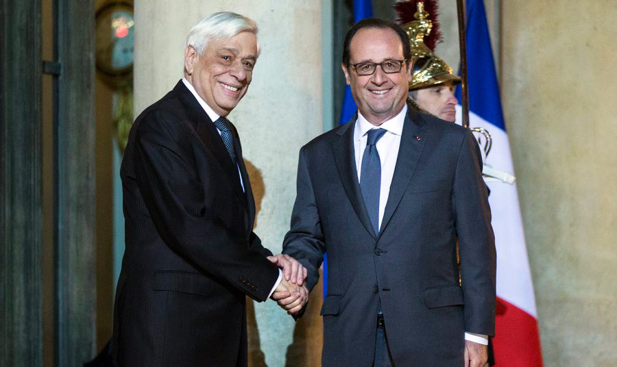 Συνάντηση Ολάντ – Παυλόπουλου: Η Ευρώπη να τηρήσει τις δεσμεύσεις έναντι της Ελλάδας