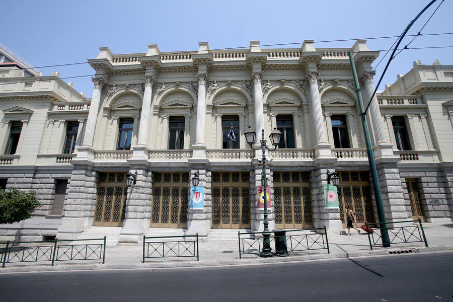 Γυρίστε και γνωρίστε δωρεάν την Αθήνα με το «Κοντέινερ» του Εθνικού Θεάτρου