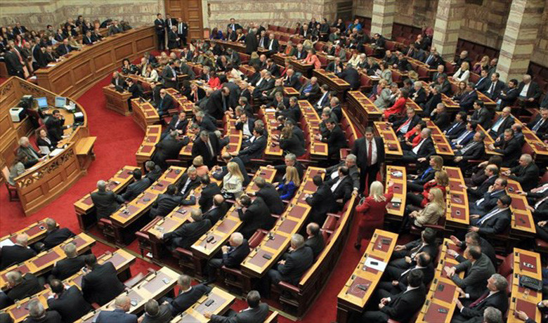 LIVE Βουλή: Ξεκίνησε η ψηφοφορία για την ενίσχυση στους συνταξιούχους