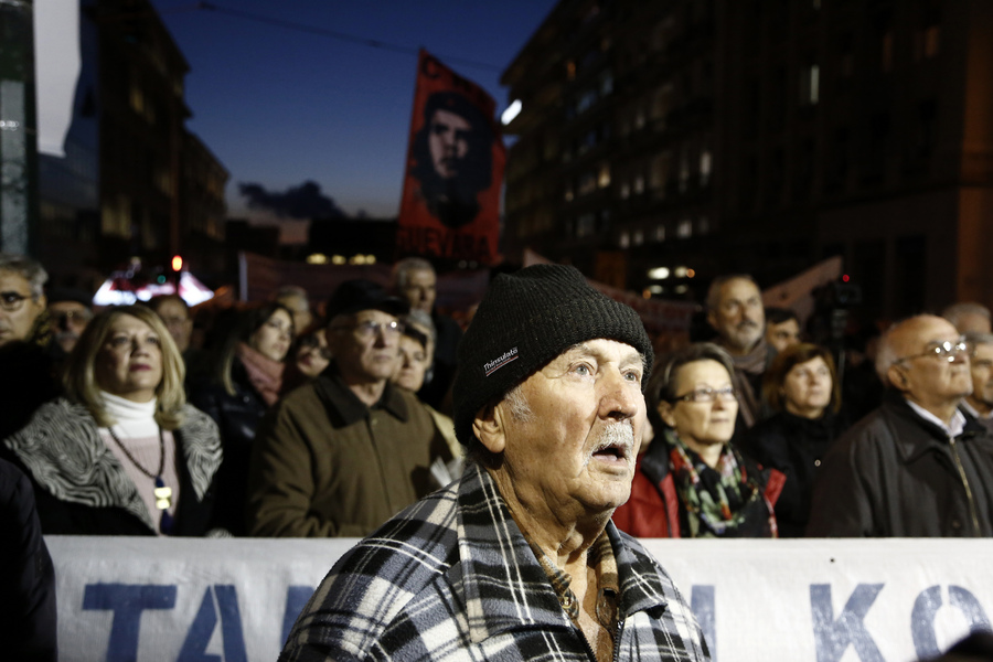 Στο Μέγαρο Μαξίμου η πορεία των συνταξιούχων: Συνάντηση με Φλαμπουράρη