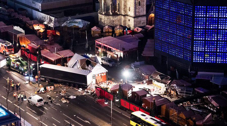 Γερμανικές Αρχές: Το φορτηγό έπεσε επίτηδες στο πλήθος