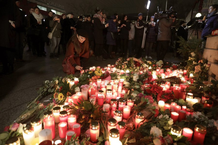 Το Ισλαμικό Κράτος ανέλαβε την ευθύνη για την επίθεση στο Βερολίνο