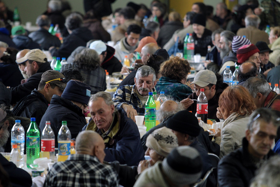 Γεύμα αλληλεγγύης από τον δήμο Αθηναίων στο Ρουφ
