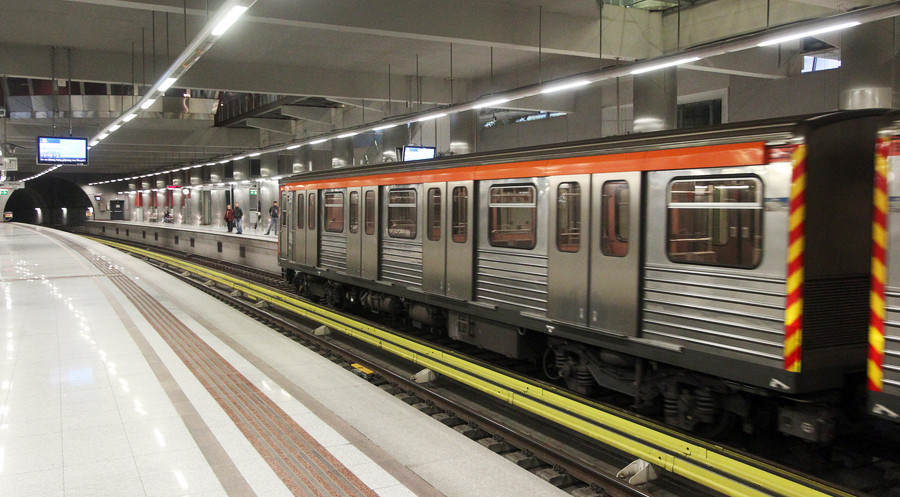 Ανοιχτοί για τη φιλοξενία αστέγων πέντε σταθμοί του Μετρό