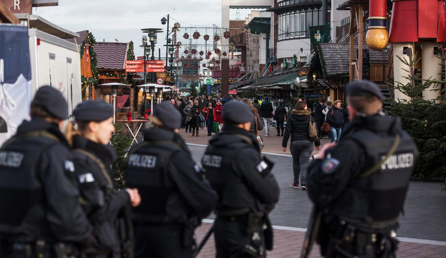 Δρακόντεια μέτρα ασφαλείας σε όλη την Ευρώπη υπό το φόβο νέων τρομοκρατικών επιθέσεων