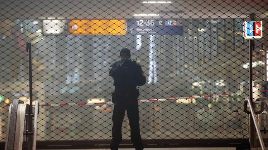 Πληροφορίες για βόμβες έκλεισαν σιδηροδρομικούς σταθμούς στη Μόσχα