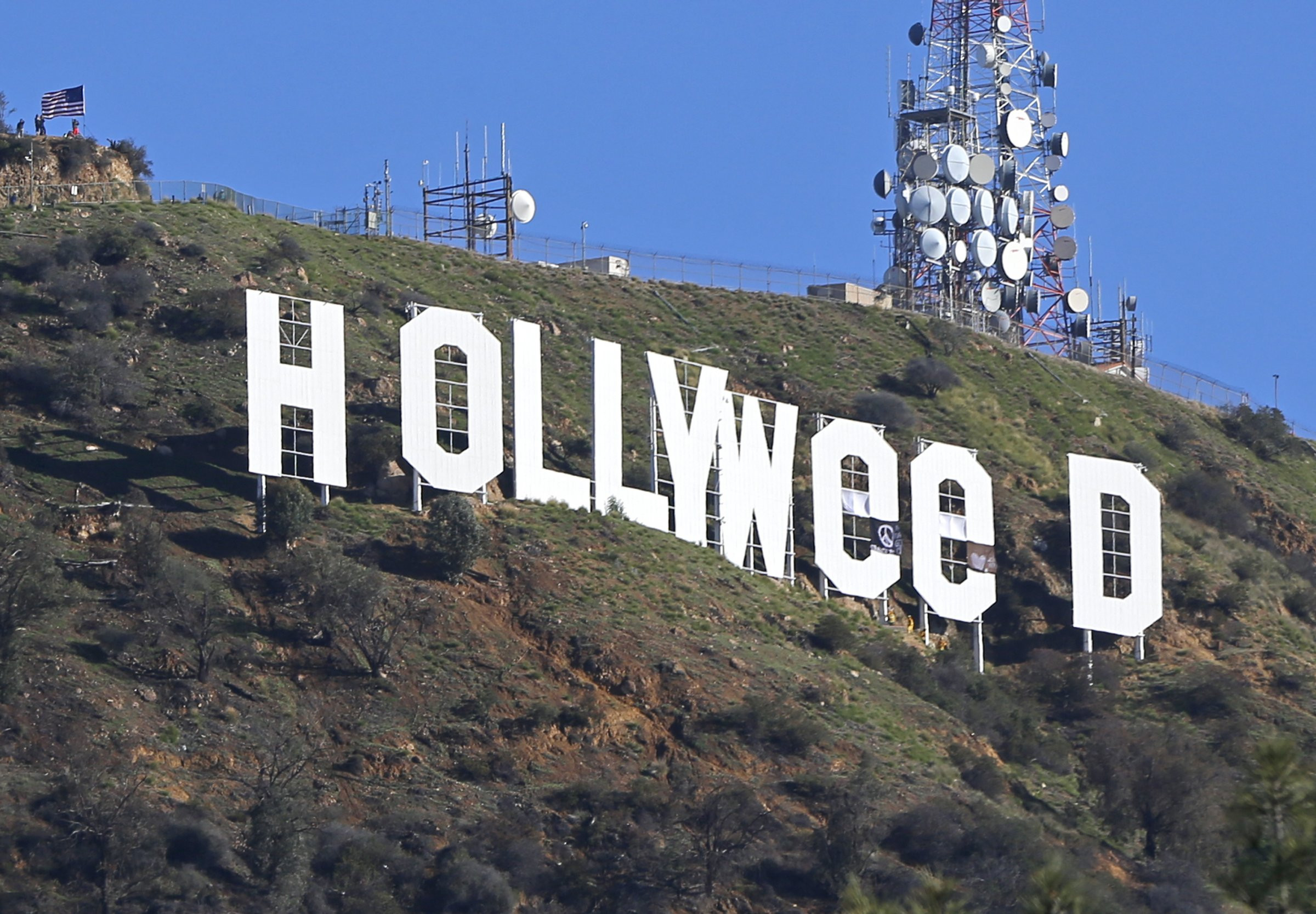 To Hollywood «μετονομάστηκε» σε Hollyweed προς τιμήν της μαριχουάνας