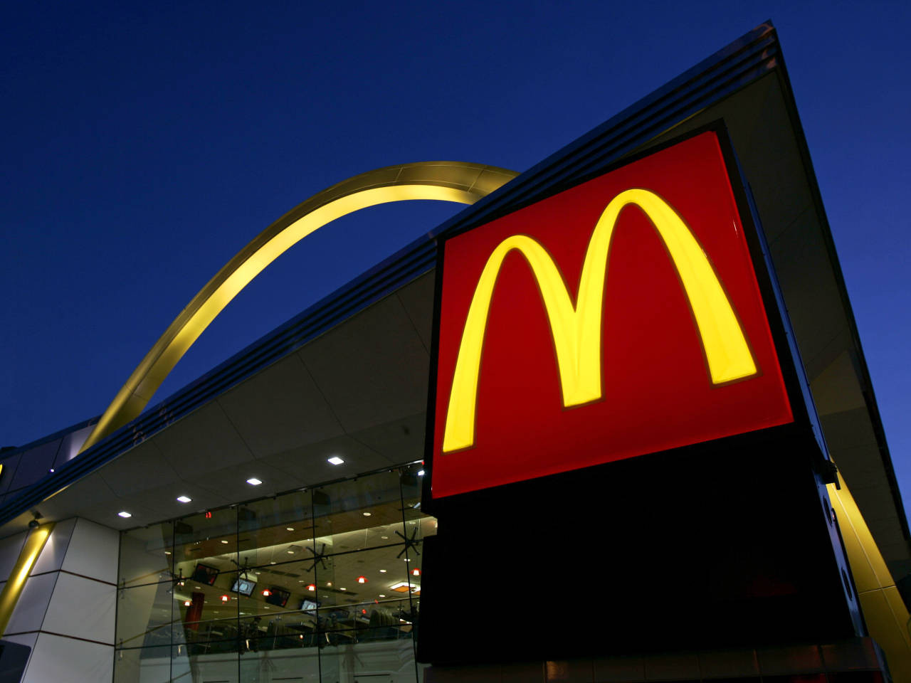 Ένα σκάνδαλο: Τα McDonalds μήνυσαν τη Φλωρεντία