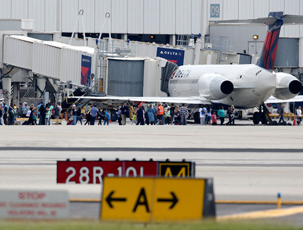 ΗΠΑ: Πυροβολισμοί στο αεροδρόμιο της Φλόριντα με νεκρούς και τραυματίες [ΒΙΝΤΕΟ]