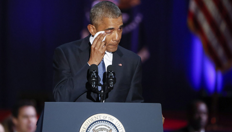 Με δάκρυα στα μάτια κι υμνώντας τη Δημοκρατία ο Ομπάμα είπε «αντίο» στους πολίτες του [ΒΙΝΤΕΟ]