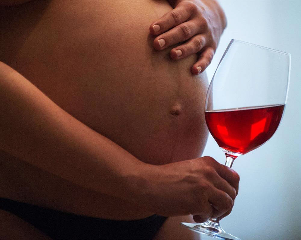 Σχεδόν 120.000 παιδιά γεννιούνται κάθε χρόνο με εμβρυϊκό αλκοολισμό