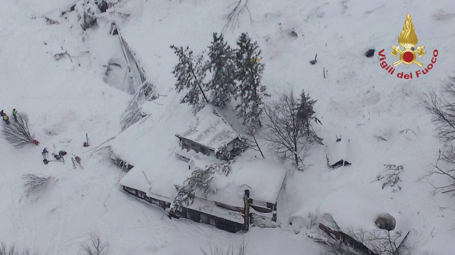 Ιταλία: Φόβοι για 30 νεκρούς σε ξενοδοχείο που καταπλάκωσε χιονοστιβάδα