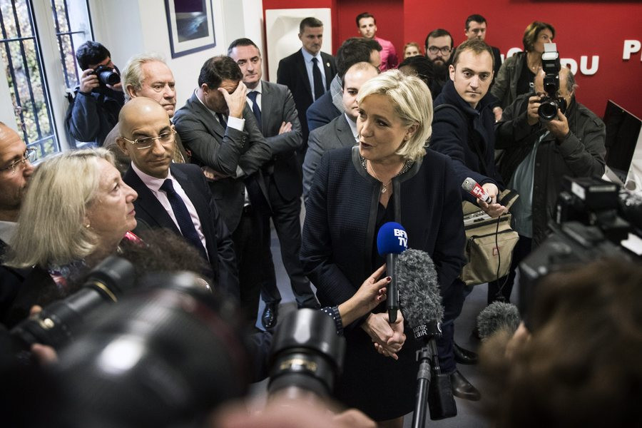Γαλλία: Νέα δημοσκόπηση της Le Monde δίνει προβάδισμα στη Λεπέν
