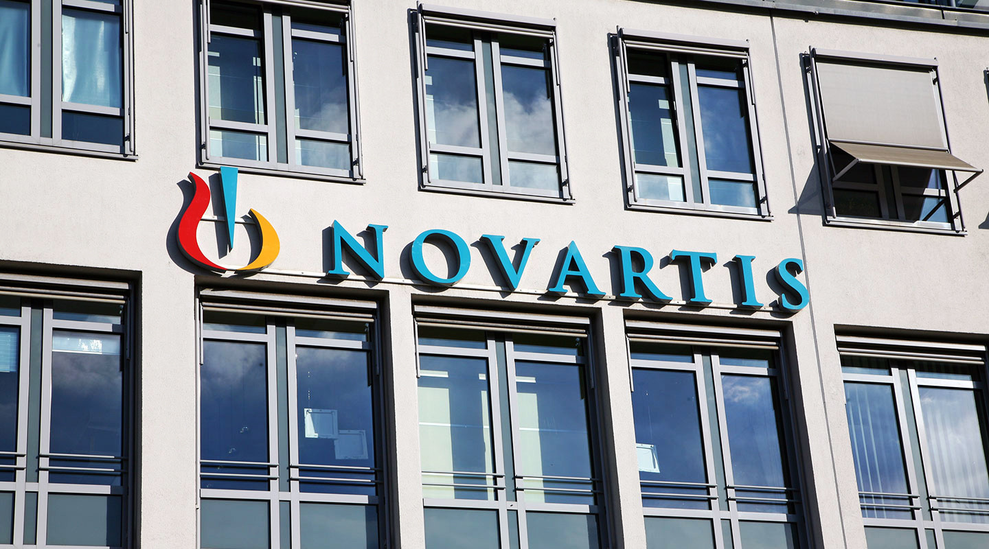 Ξεδιπλώνεται το σκάνδαλο Novartis – Μεγάλη ανησυχία στη ΝΔ
