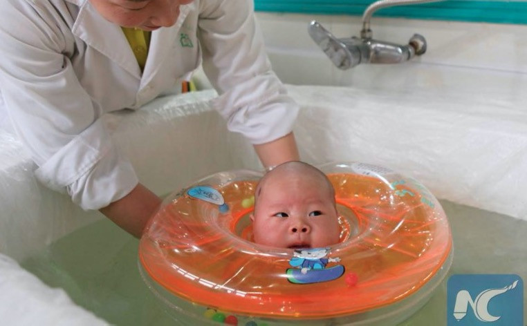 Κίνα: Κέντρο «ευεξίας» για νεογέννητα, με μασάζ και πισίνες [ΦΩΤΟ]