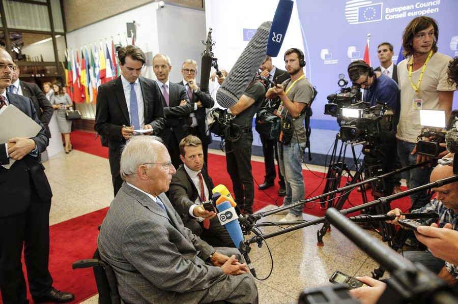 Ο «σκληρός» κόφτης του Σόιμπλε στο Eurogroup