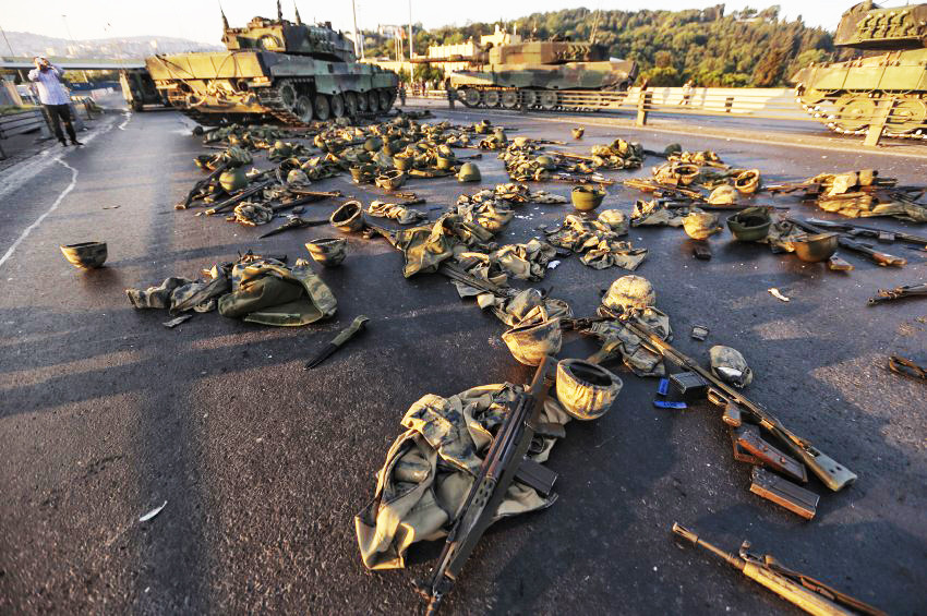 Δεκάδες Τούρκοι στρατιωτικοί του ΝΑΤΟ ζητούν άσυλο στη Γερμανία
