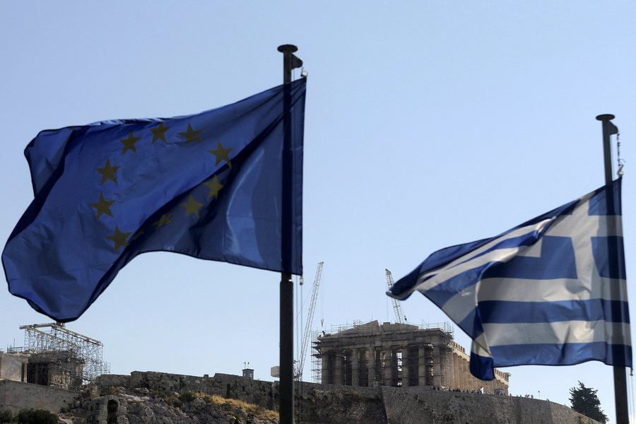 Τρεις επιφανείς Γάλλοι προτείνουν τα ελληνικά ως επίσημη γλώσσα της ΕΕ