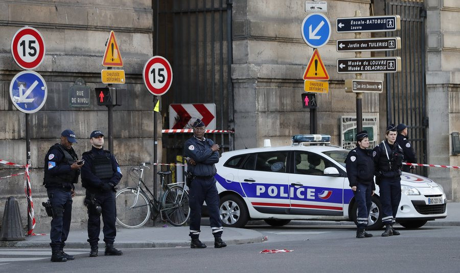 Τέσσερις συλλήψεις στη Γαλλία για σχεδιασμό τρομοκρατικής επίθεσης