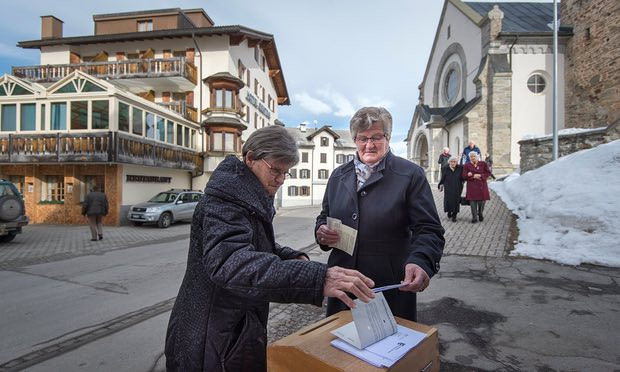 Οι Ελβετοί ψήφισαν «ναι» στην πολιτογράφηση εγγονών μεταναστών