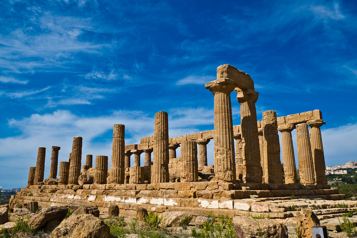 Αφού δεν θέλει η Αθήνα, η Σικελία καλεί τον οίκο Gucci στους αρχαιοελληνικούς ναούς της
