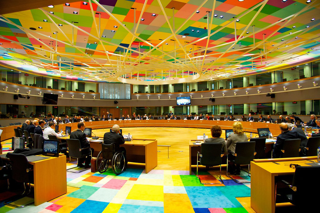 Eurogroup: Έκλεισε το «προσύμφωνο», επιστρέφουν οι θεσμοί